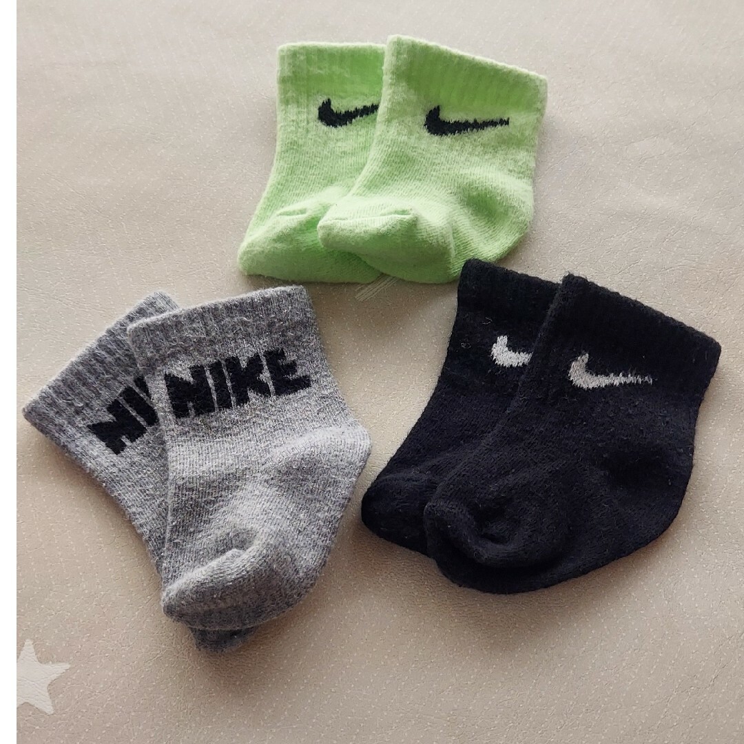 NIKE(ナイキ)のナイキベビーソックス　7～9cm キッズ/ベビー/マタニティのこども用ファッション小物(靴下/タイツ)の商品写真