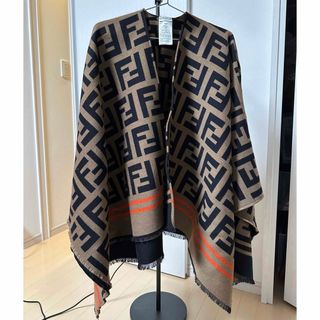 フェンディ ポンチョの通販 46点 | FENDIを買うならラクマ フェンディ ポンチョの通販 46点 | FENDIを買うならラクマ