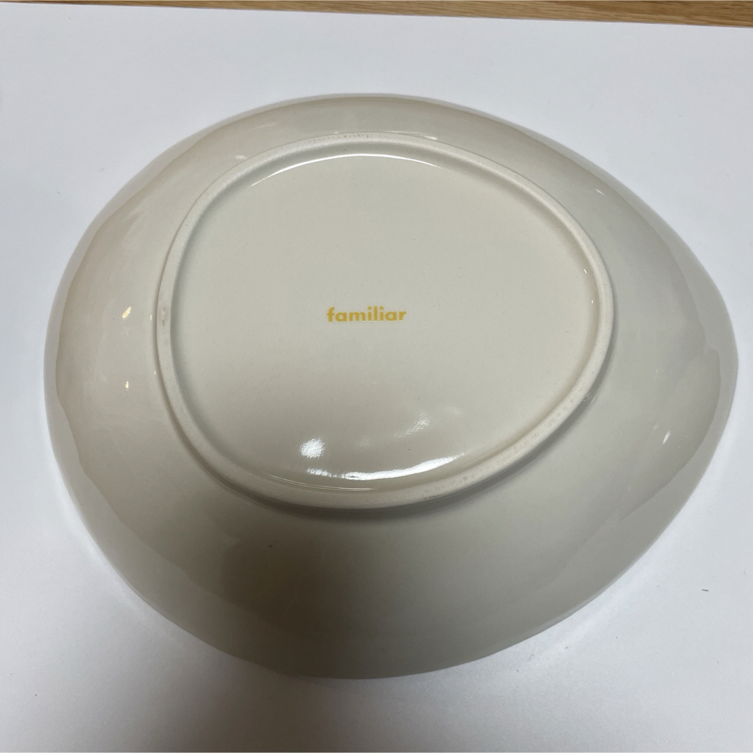 familiar(ファミリア)の【新品】familiar 陶器食器セット　2点 インテリア/住まい/日用品のキッチン/食器(食器)の商品写真