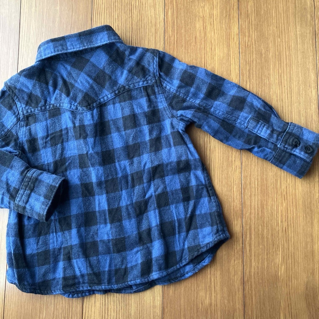 BeBe(ベベ)の90 ベベ　長袖シャツ キッズ/ベビー/マタニティのキッズ服男の子用(90cm~)(Tシャツ/カットソー)の商品写真