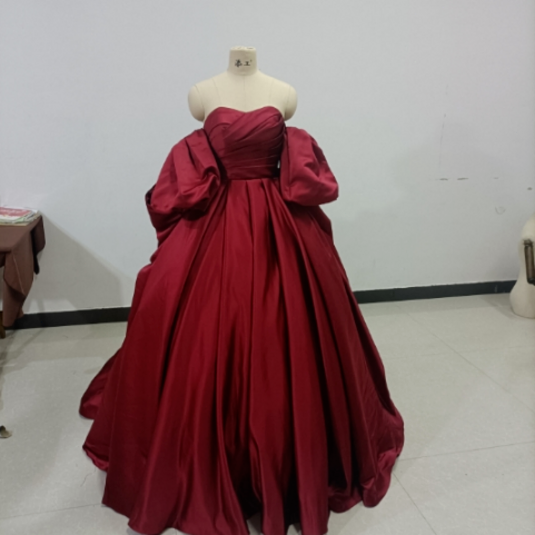 高品質！赤 カラードレス Aライン ベアトップ 取り外し袖 ふっくら柔らかなバッフォーマル/ドレス