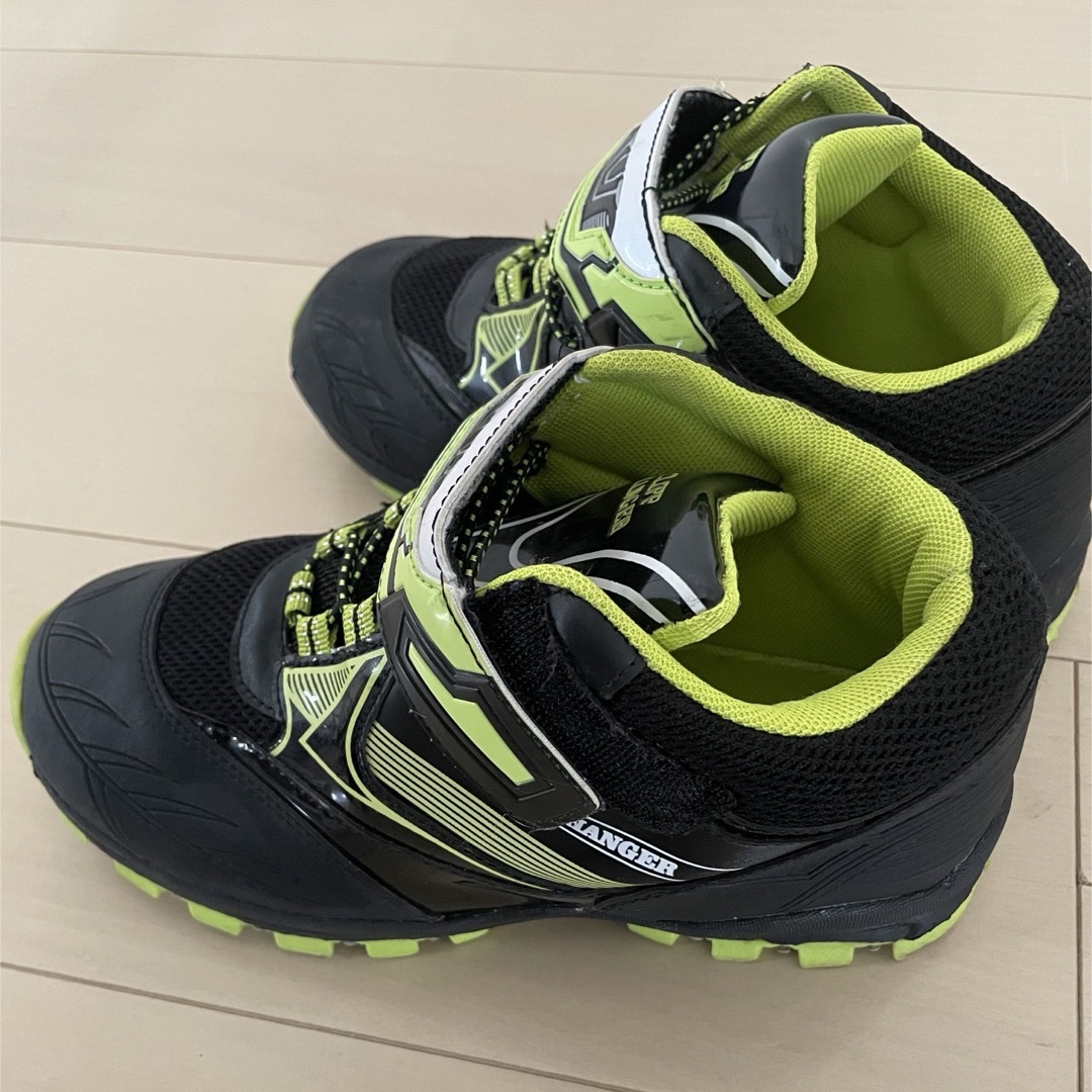 クリフハンガースノーショートブーツ　24cm キッズ/ベビー/マタニティのキッズ靴/シューズ(15cm~)(ブーツ)の商品写真