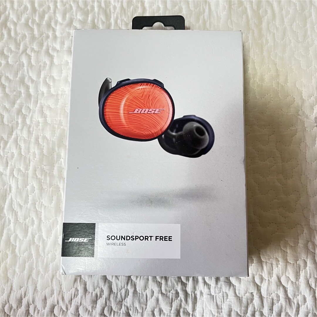 BOSE(ボーズ)のBOSE SOUNDSPORT FREEBRIGHTイヤホン Bluetooth スマホ/家電/カメラのオーディオ機器(ヘッドフォン/イヤフォン)の商品写真