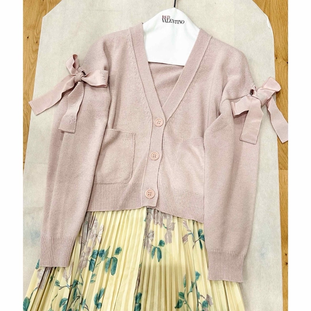 RED VALENTINO(レッドヴァレンティノ)の今期2023年 RED VALENTINO♡ リボン付きカーディガン レディースのトップス(カーディガン)の商品写真