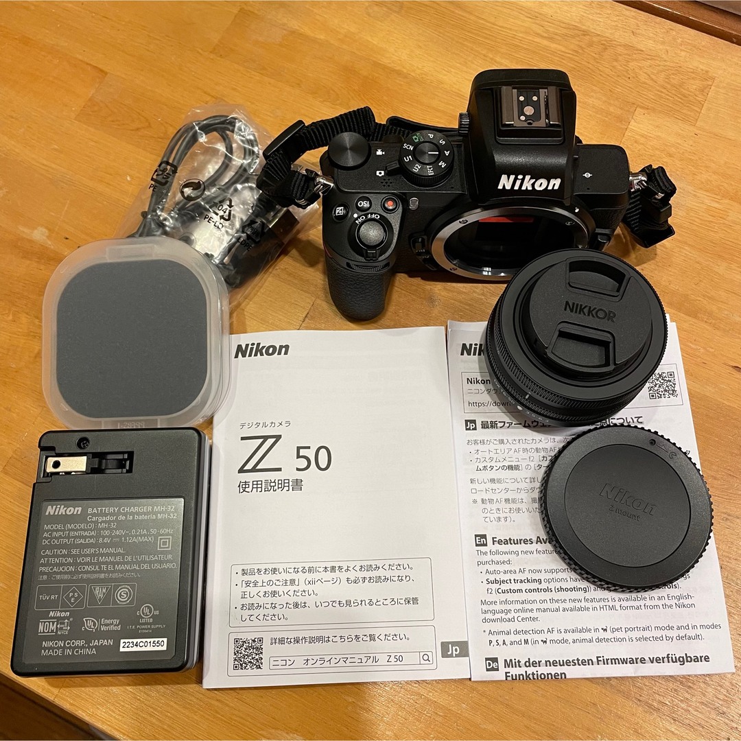 Nikon(ニコン)の保証書付！Nikon Z 50 DX 16-50 ニコン　カメラ　備品付き スマホ/家電/カメラのカメラ(ミラーレス一眼)の商品写真