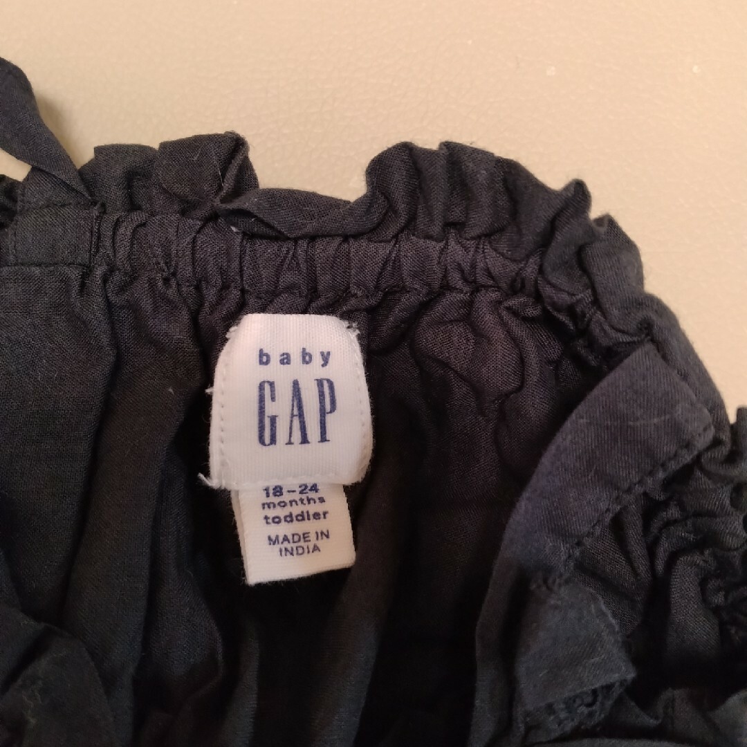 babyGAP(ベビーギャップ)のbaby GAP 90cm キッズ/ベビー/マタニティのキッズ服女の子用(90cm~)(Tシャツ/カットソー)の商品写真