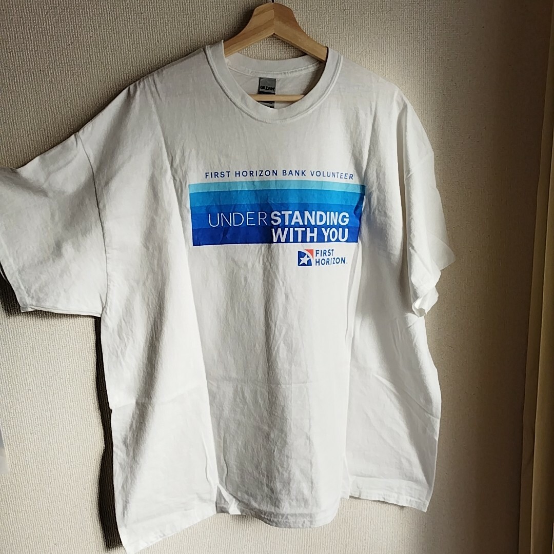 GILDAN(ギルタン)のGILDAN ギルダン　Tシャツ　白　2XL　企業系　FIRSTHORIZON メンズのトップス(Tシャツ/カットソー(半袖/袖なし))の商品写真