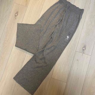 ユニクロ(UNIQLO)のユニクロ　ウォッシャブルニット　リブパンツ　グレー　Lサイズ(カジュアルパンツ)