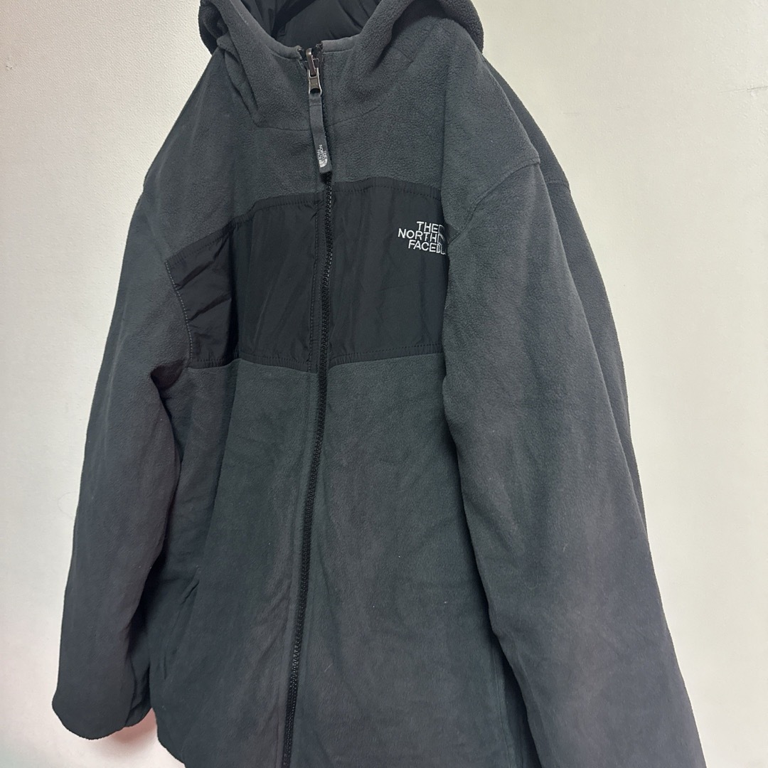 THE NORTH FACE(ザノースフェイス)のノースフェイス　リバーシブル　160サイズ キッズ/ベビー/マタニティのキッズ服男の子用(90cm~)(ジャケット/上着)の商品写真