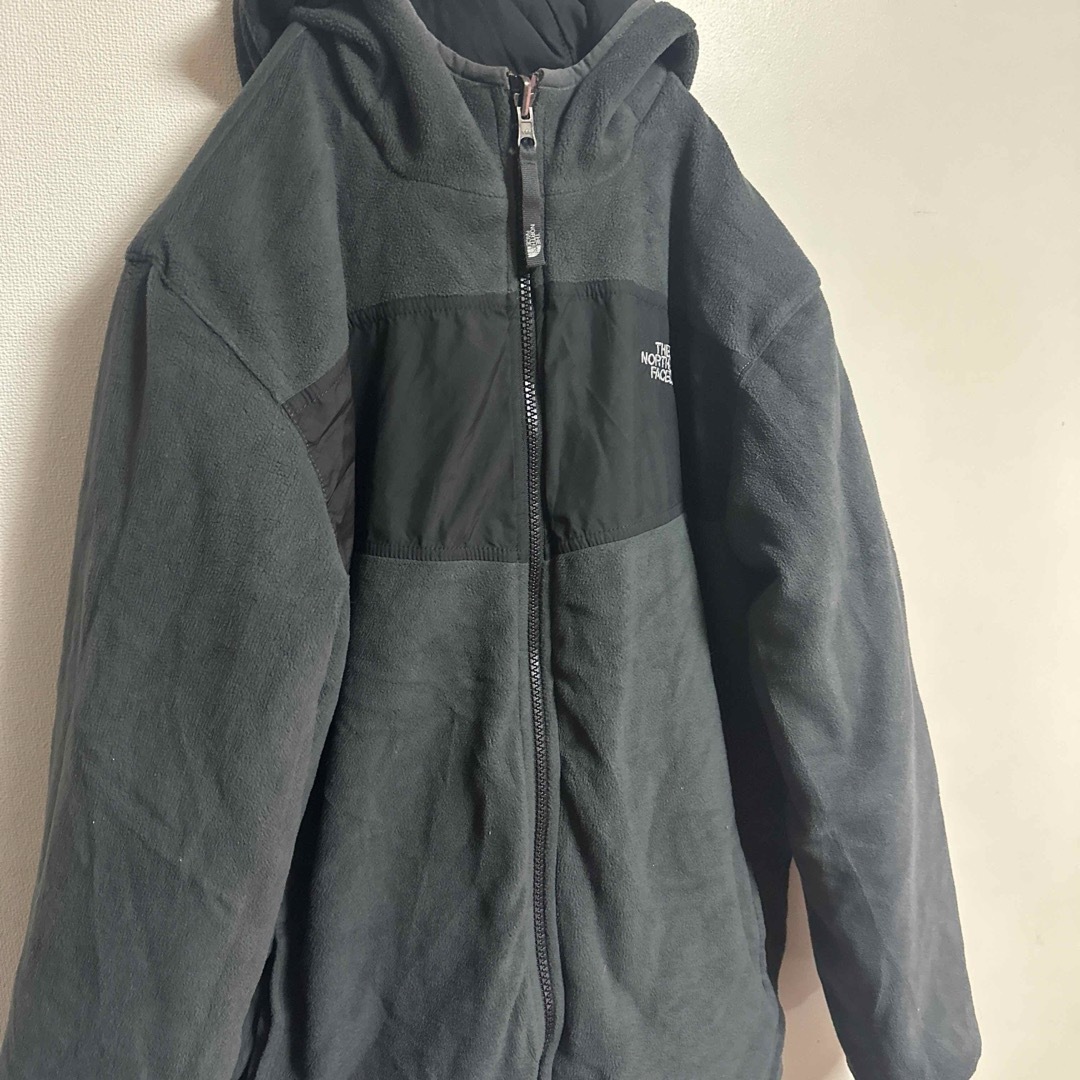 THE NORTH FACE(ザノースフェイス)のノースフェイス　リバーシブル　160サイズ キッズ/ベビー/マタニティのキッズ服男の子用(90cm~)(ジャケット/上着)の商品写真