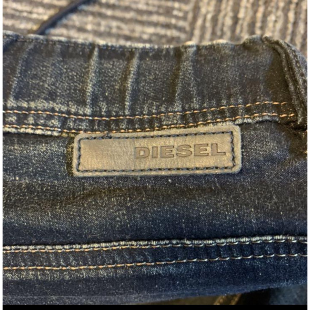 DIESEL(ディーゼル)の即日発送　美品　DIESEL ディーゼル　jogjeans KROOLEY メンズのパンツ(デニム/ジーンズ)の商品写真