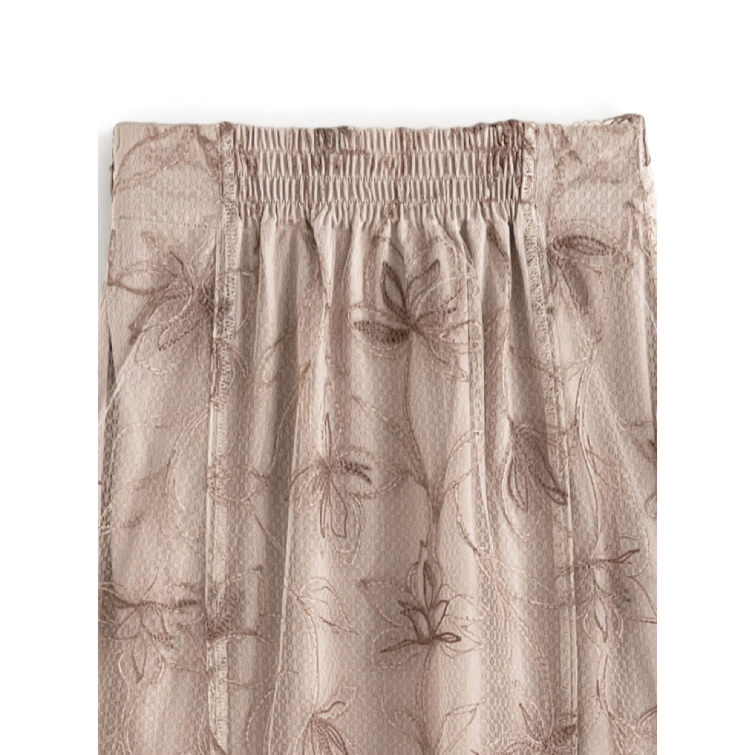 GRL(グレイル)の値下げ♡GRL チュールロングスカート 黒 フラワー 花柄 刺繍 上品 新作 レディースのスカート(ロングスカート)の商品写真