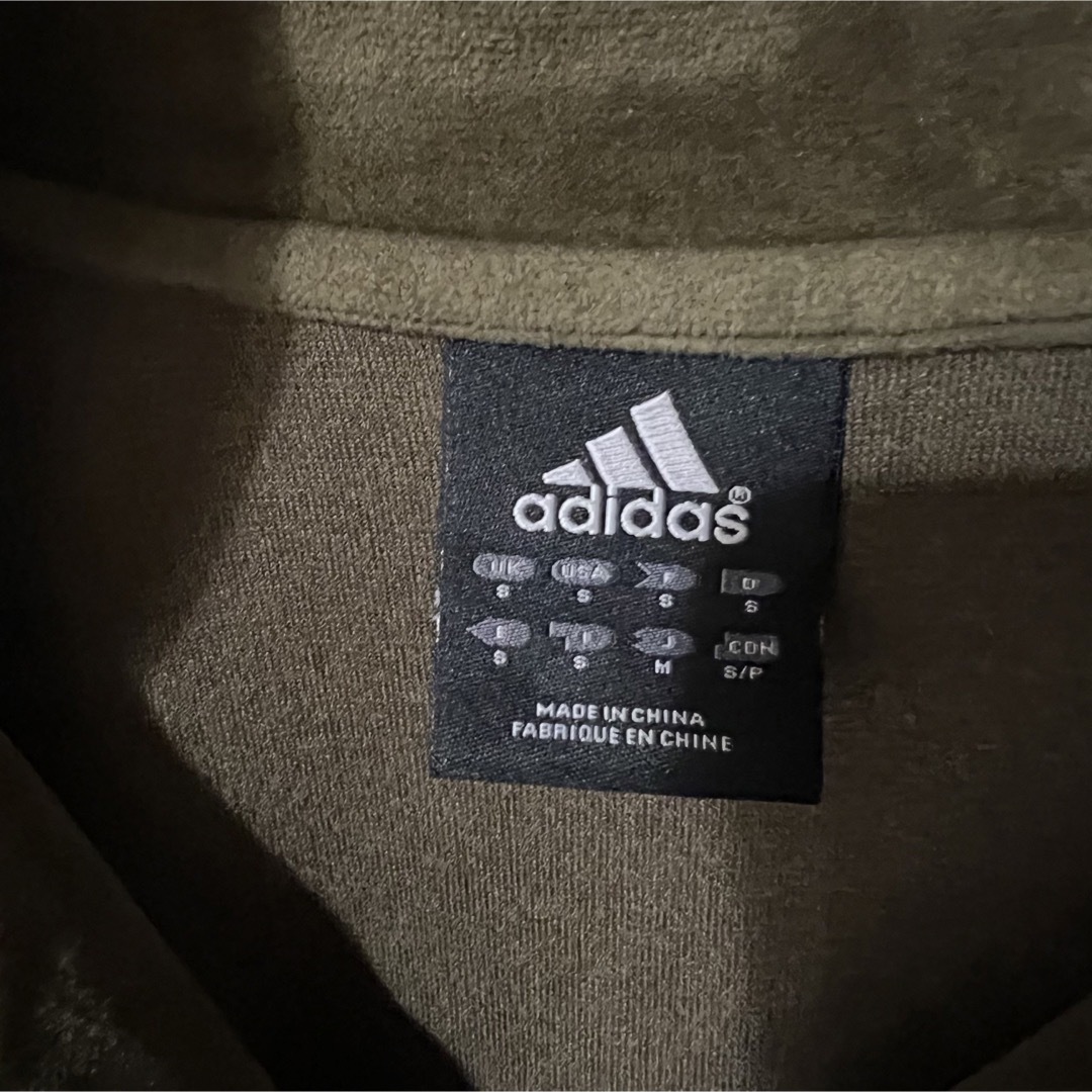 adidas(アディダス)の【希少】adidas トラックジャケット ジャージ ベロア 万国旗タグ カーキ メンズのトップス(ジャージ)の商品写真