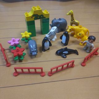 レゴ(Lego)のレゴデュプロ動物花柵飼育員セット(知育玩具)