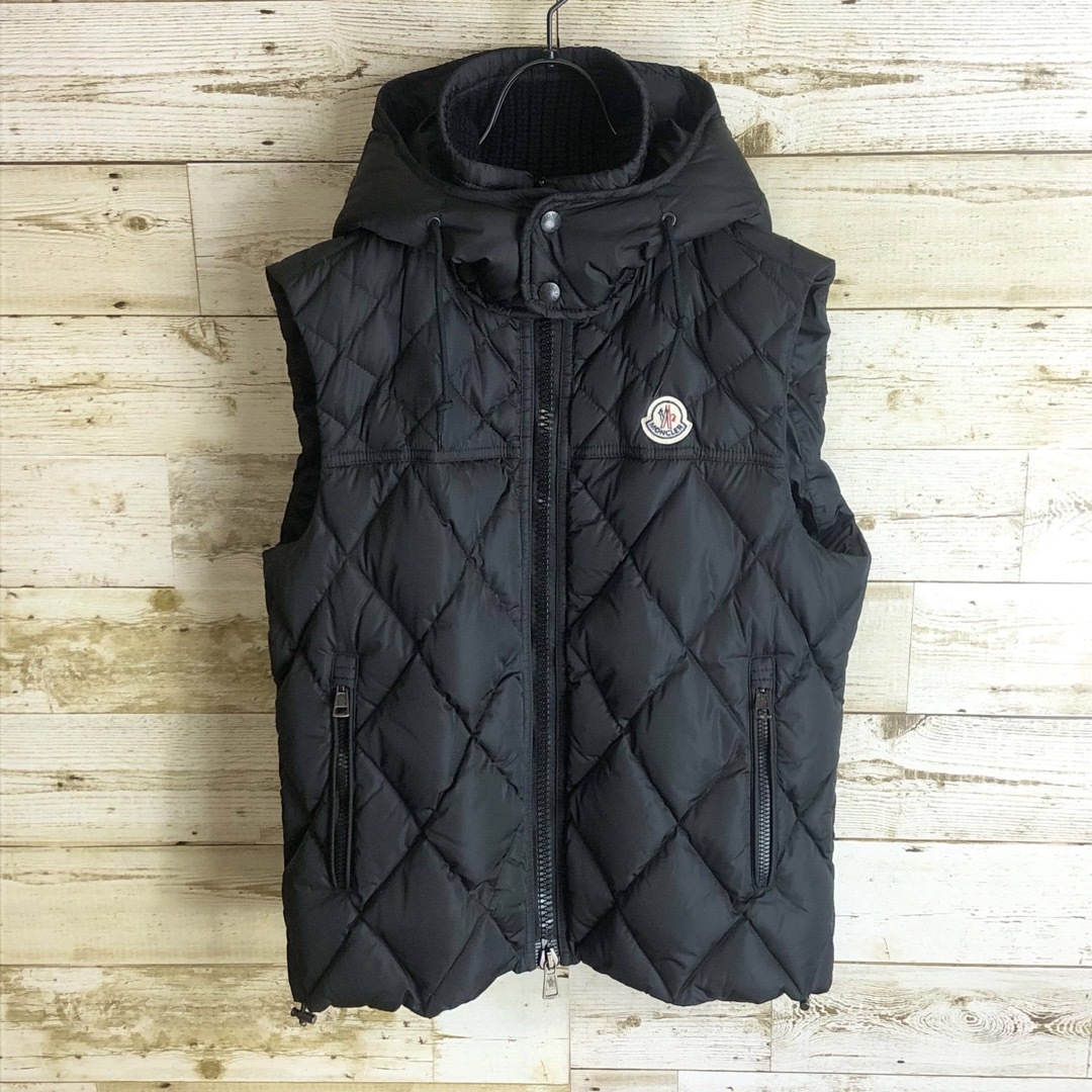 MONCLER - 即完売 MONCLER モンクレール ダウンベスト フード付きの