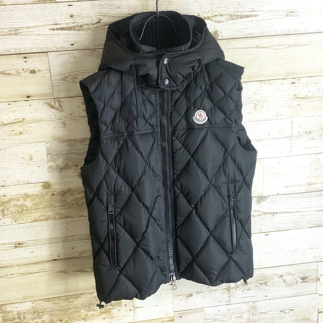 即完売 MONCLER モンクレール ダウンベスト フード付き