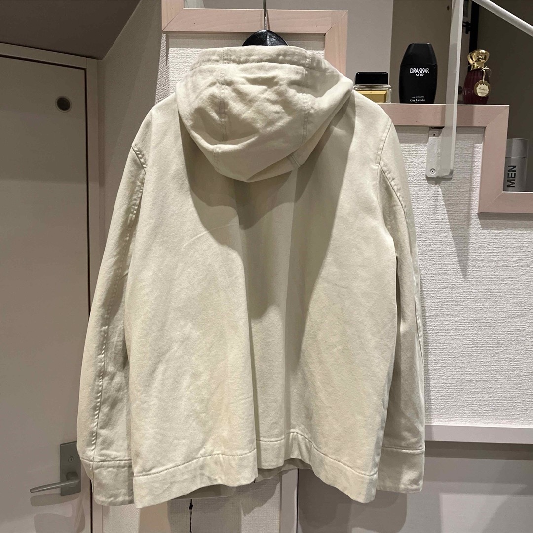 ZARA(ザラ)の新品 Zara ショートパーカ　ライトベージュ L メンズのトップス(パーカー)の商品写真