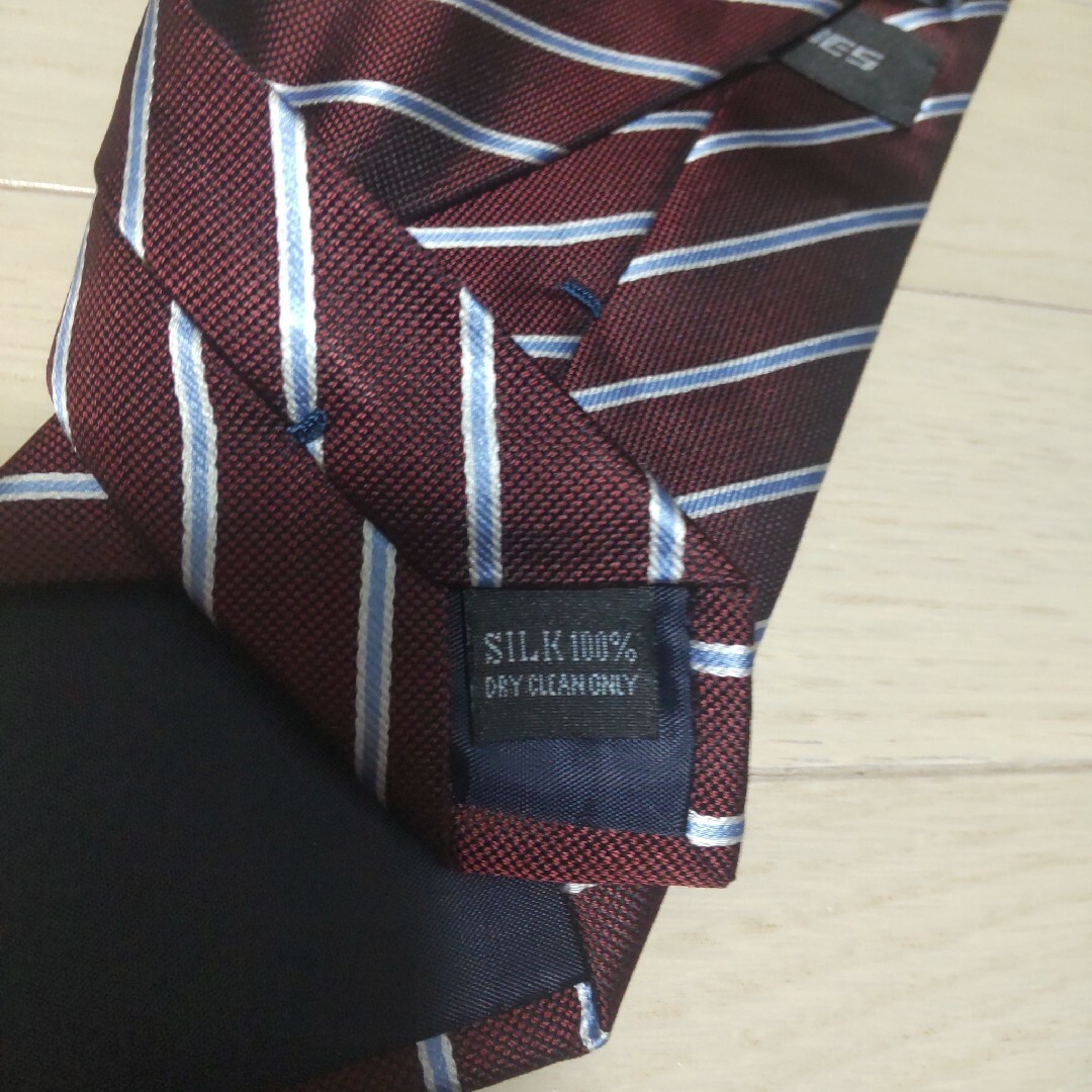 AOKI(アオキ)のAOKI レミュー ワインレッド ストライプ シルク 就職活動 ネクタイ メンズのファッション小物(ネクタイ)の商品写真