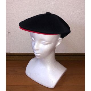 カンゴール(KANGOL)のS 美品 KANGOL ハンチングキャップ ベレー帽 ブラック レッド 黒 赤(ハンチング/ベレー帽)