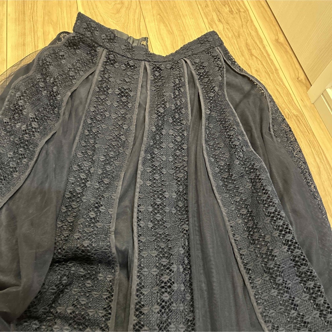 STRAWBERRY-FIELDS(ストロベリーフィールズ)の新品未使用タグ付き　ストロベリーフィールズ　可愛いレース　レディーススカート レディースのスカート(ひざ丈スカート)の商品写真