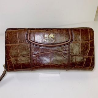 コーチ(COACH)の美品 COACH レザー型押しラウンドファスナーロングウォレット(財布)