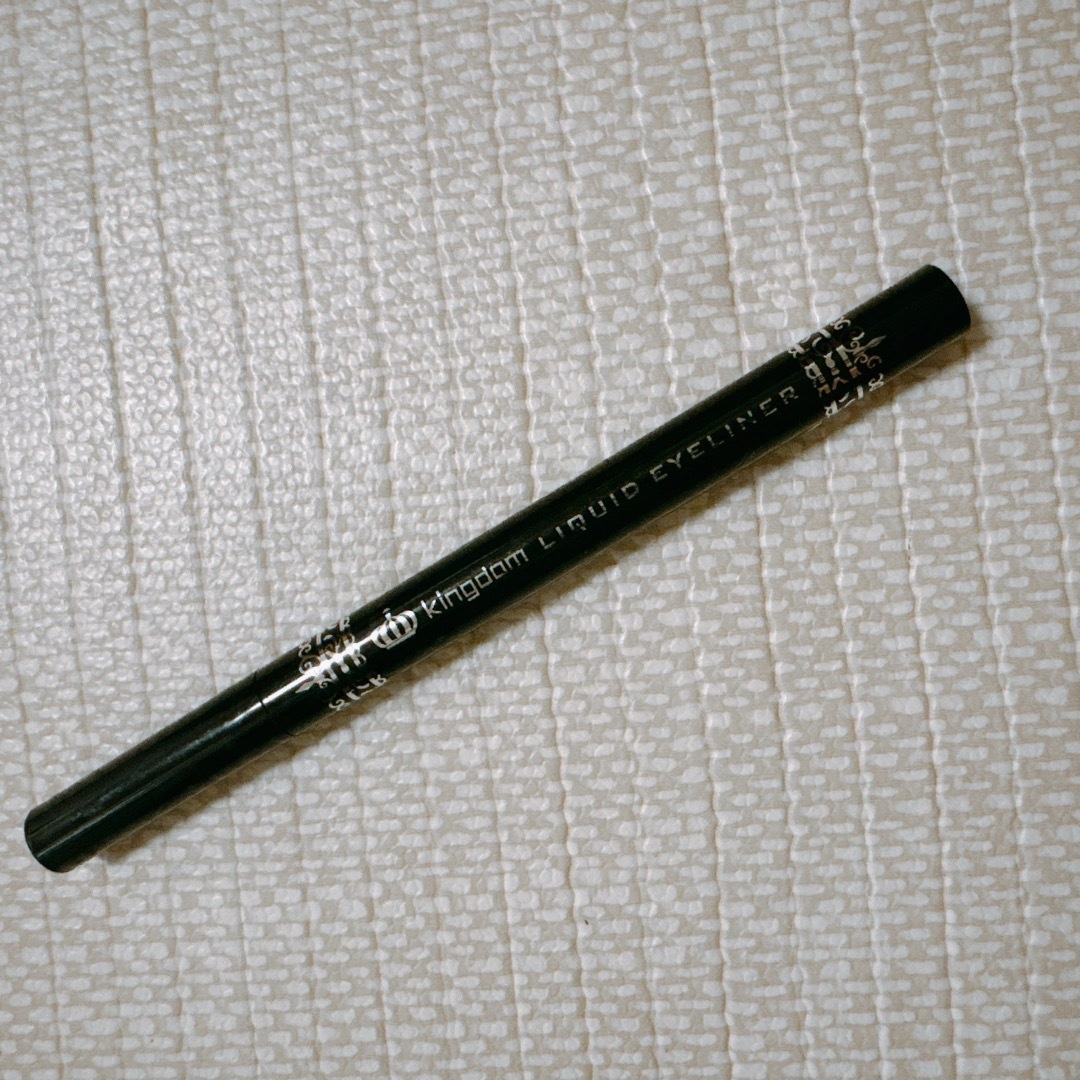 kingdom LIQUID EYELINER BK コスメ/美容のベースメイク/化粧品(アイライナー)の商品写真