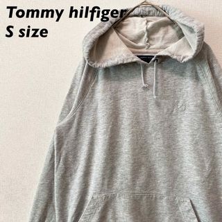 トミーヒルフィガー(TOMMY HILFIGER)のトミーヒルフィガー　パーカー　フーディ　無地　刺繍ロゴ　男女兼用　グレー　S(パーカー)