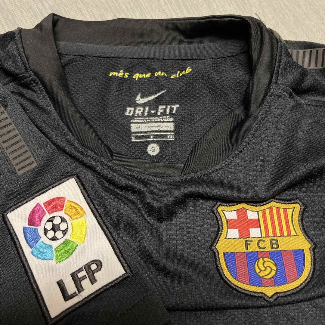 NIKE(ナイキ)のNIKE サッカー半袖シャツ 130 FCB バルセロナ スポーツ/アウトドアのサッカー/フットサル(ウェア)の商品写真