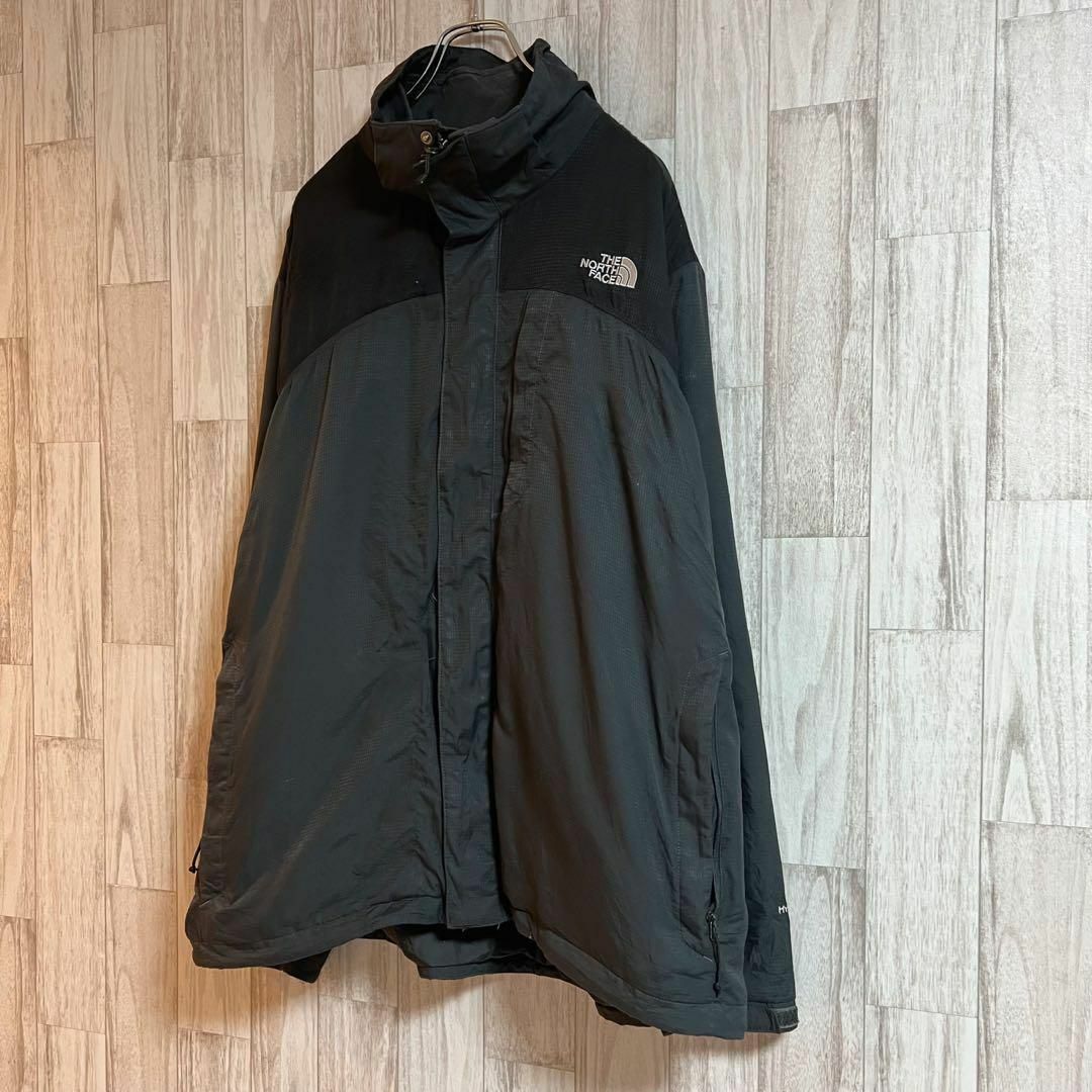 THE NORTH FACE(ザノースフェイス)のザノースフェイスマウンテンジャケット　ビックシルエット　ライナー付き　黒　ロゴ メンズのジャケット/アウター(マウンテンパーカー)の商品写真