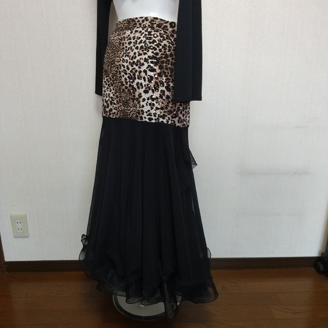 タカ ダンス  ロングスカート新品 更に値下げしました レディースのスカート(ロングスカート)の商品写真