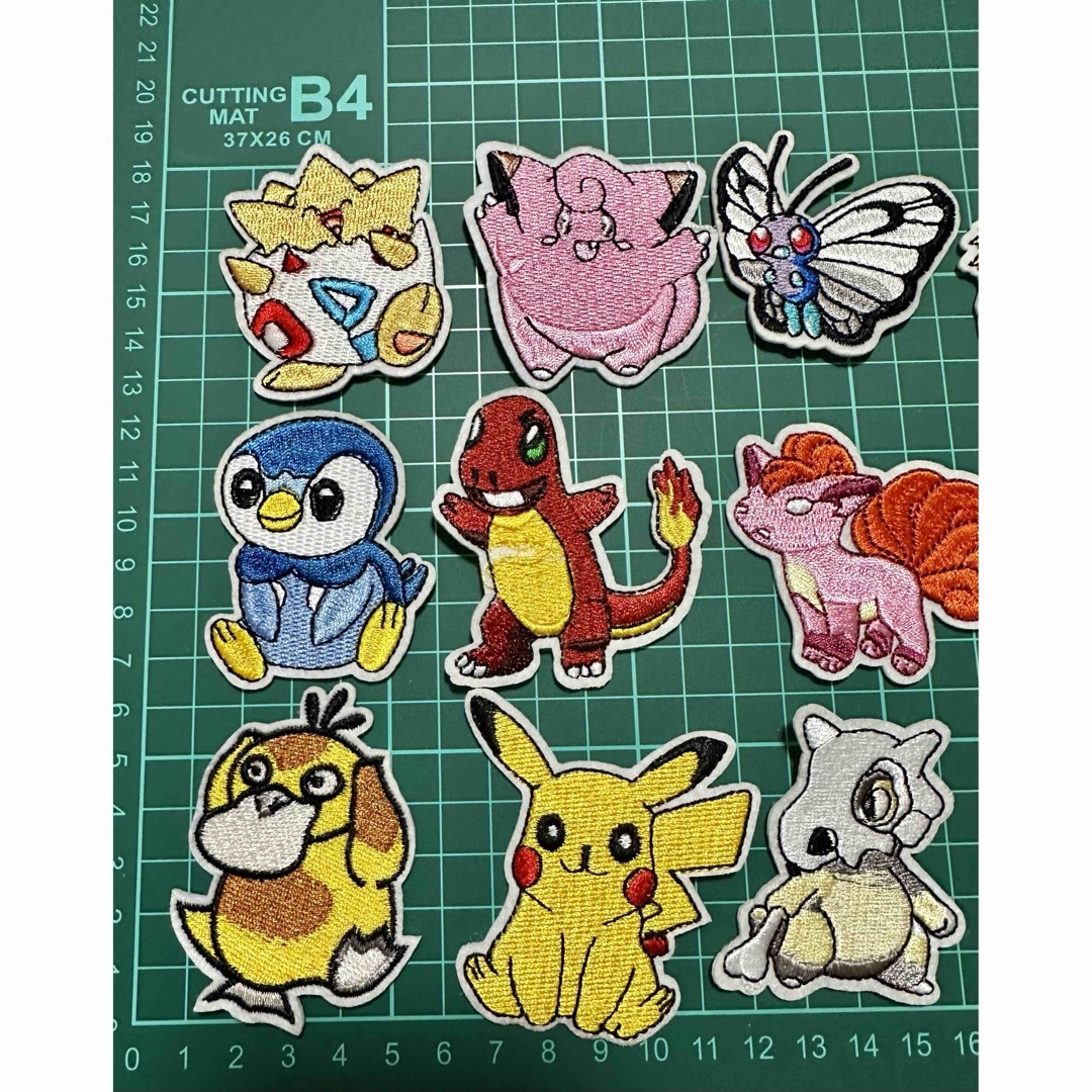 ポケモン アイロンワッペン 16点セット ハンドメイドの素材/材料(各種パーツ)の商品写真