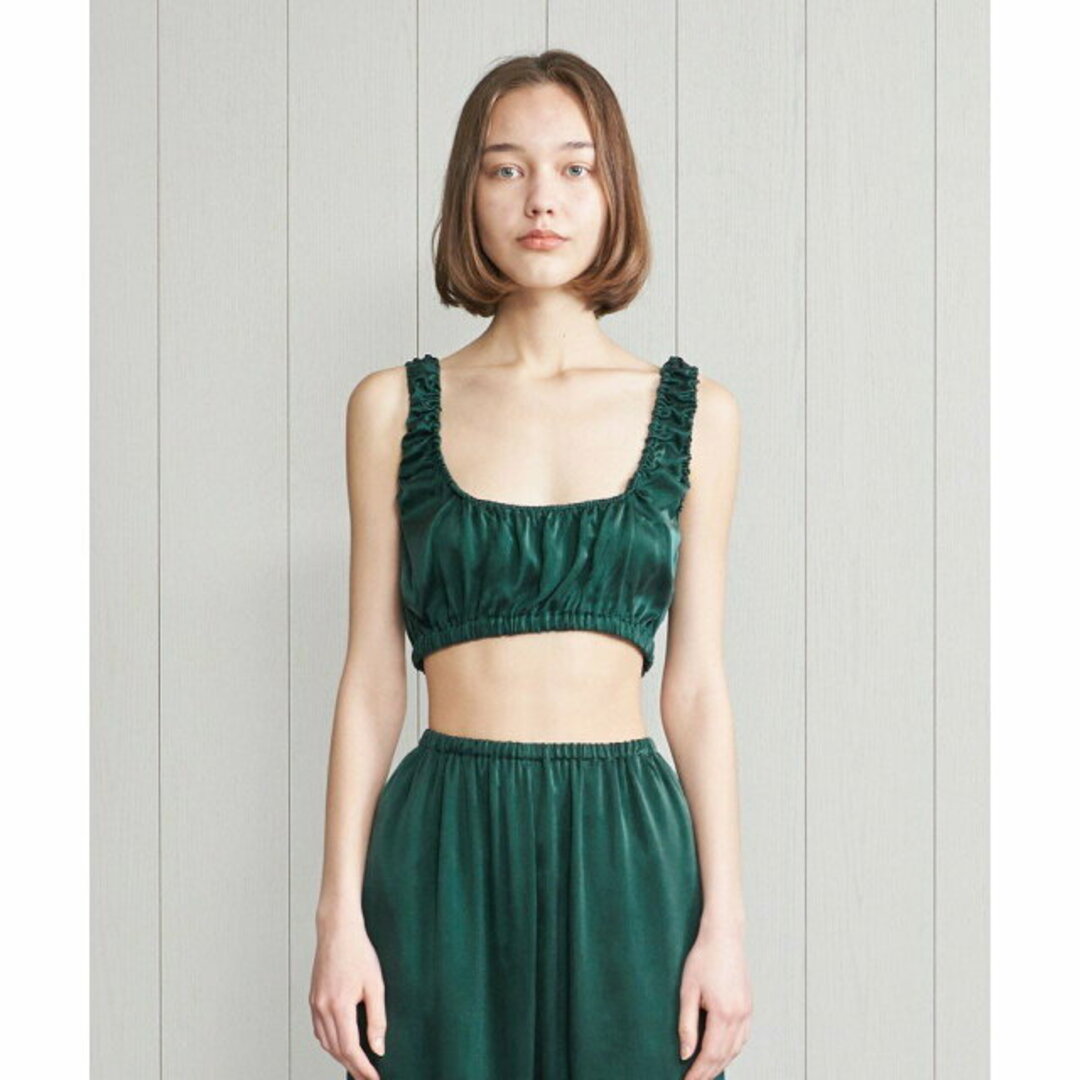 BEAUTY&YOUTH UNITED ARROWS(ビューティアンドユースユナイテッドアローズ)の【DK.GREEN】<H>SILK SATIN CROPPED TANK TOP/タンクトップ レディースのワンピース(ミニワンピース)の商品写真