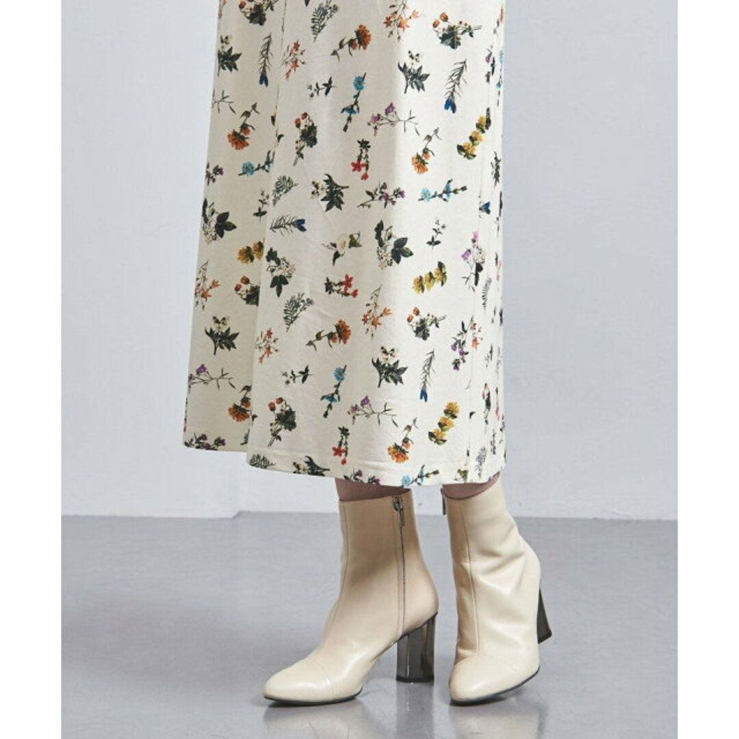 UNITED ARROWS(ユナイテッドアローズ)の【OFF WHITE】C ボタニカル セミフレア スカート レディースのスカート(ロングスカート)の商品写真