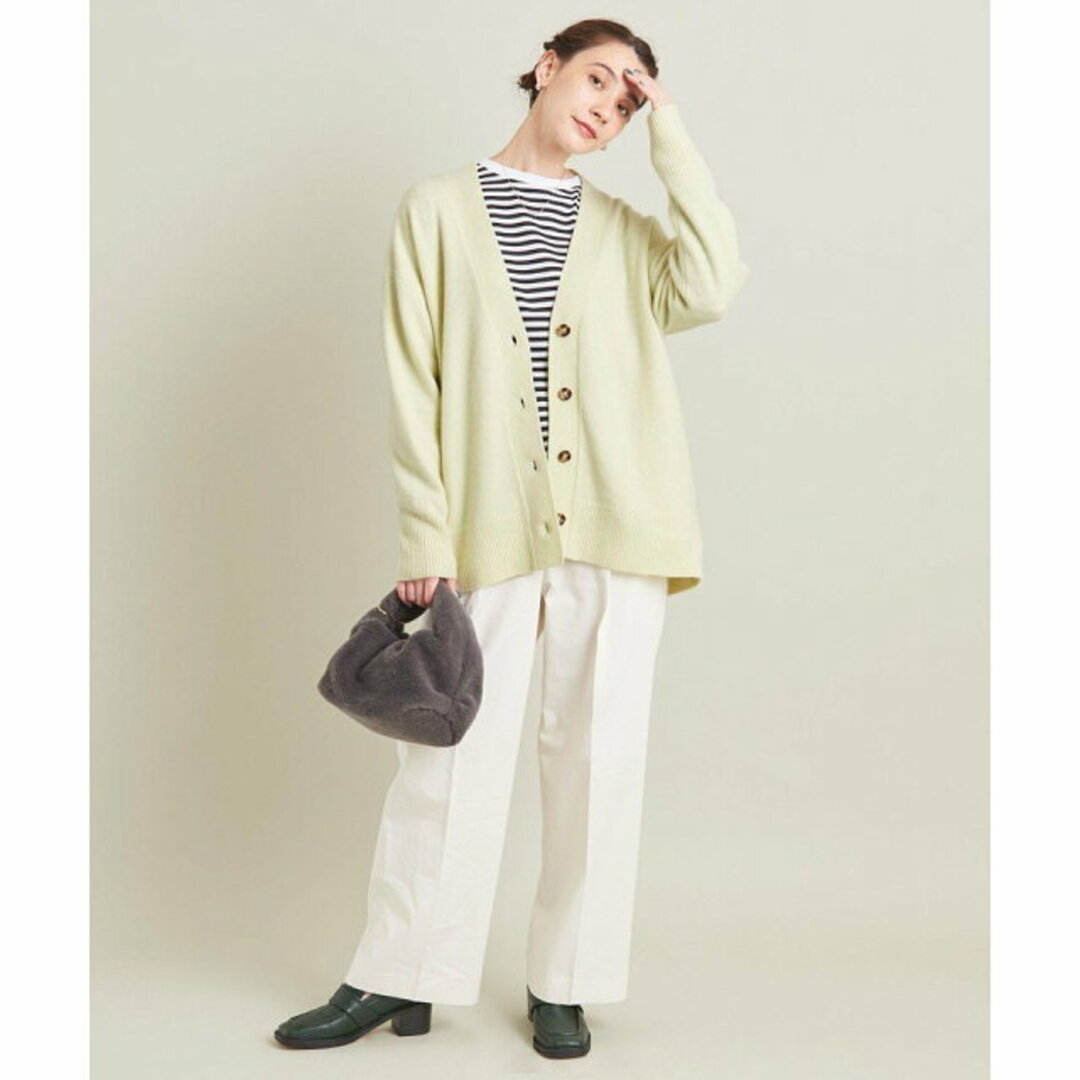 BEAUTY&YOUTH UNITED ARROWS(ビューティアンドユースユナイテッドアローズ)の【OFF WHITE】【FREE】ウールカシミヤ アクアオーバーVネックカーディガン レディースのトップス(カーディガン)の商品写真