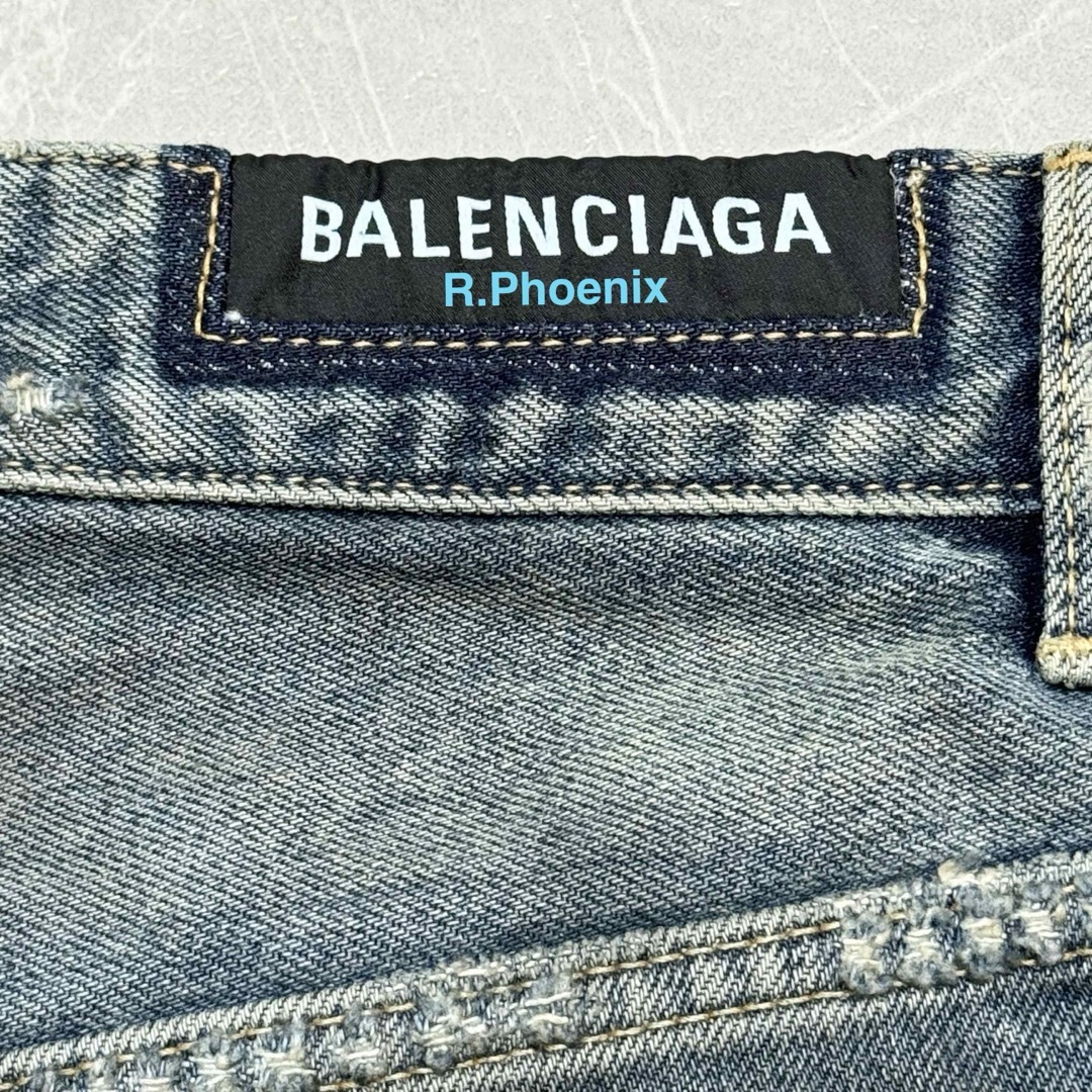 Balenciaga(バレンシアガ)のK様専用② BALENCIAGA DISTRESSED JEANS XS メンズのパンツ(デニム/ジーンズ)の商品写真