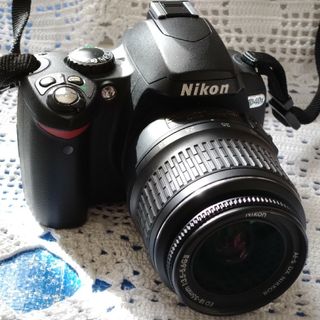 Nikon D5200  ☆標準レンズと単焦点レンズのセット☆備品おまけ付き