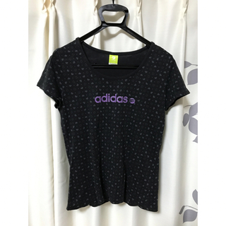 アディダス(adidas)のadidas トップス　カットソー　tシャツ 美品(Tシャツ(半袖/袖なし))