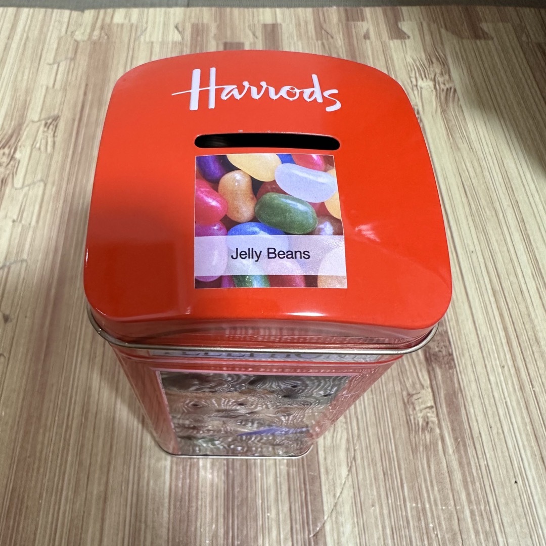 Harrods(ハロッズ)のHarrods ベア 貯金箱 缶  エンタメ/ホビーのおもちゃ/ぬいぐるみ(キャラクターグッズ)の商品写真