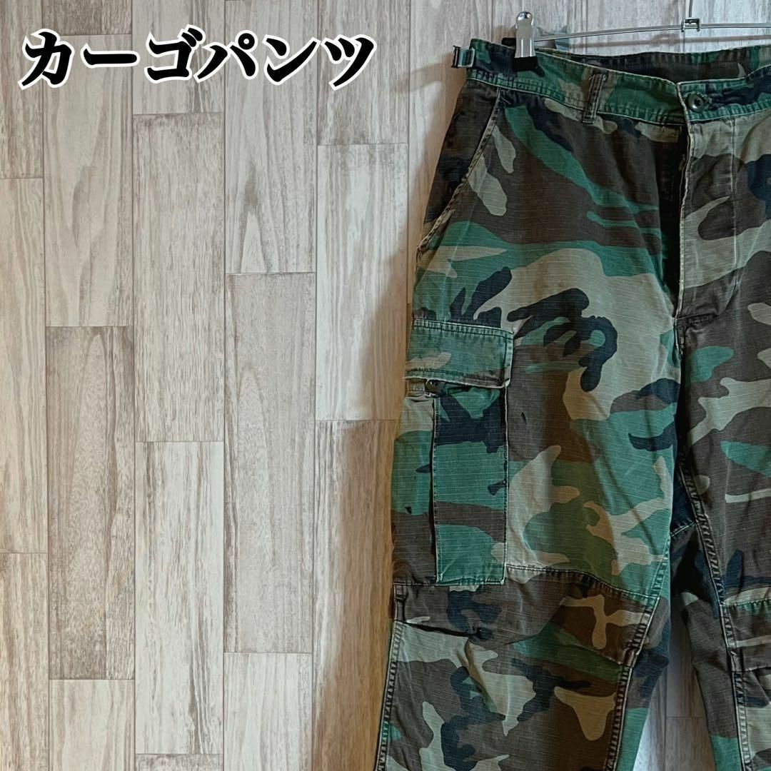 カーゴパンツ　迷彩　カモフラ　軍物　カーキ　ヴィンテージ メンズのパンツ(ワークパンツ/カーゴパンツ)の商品写真