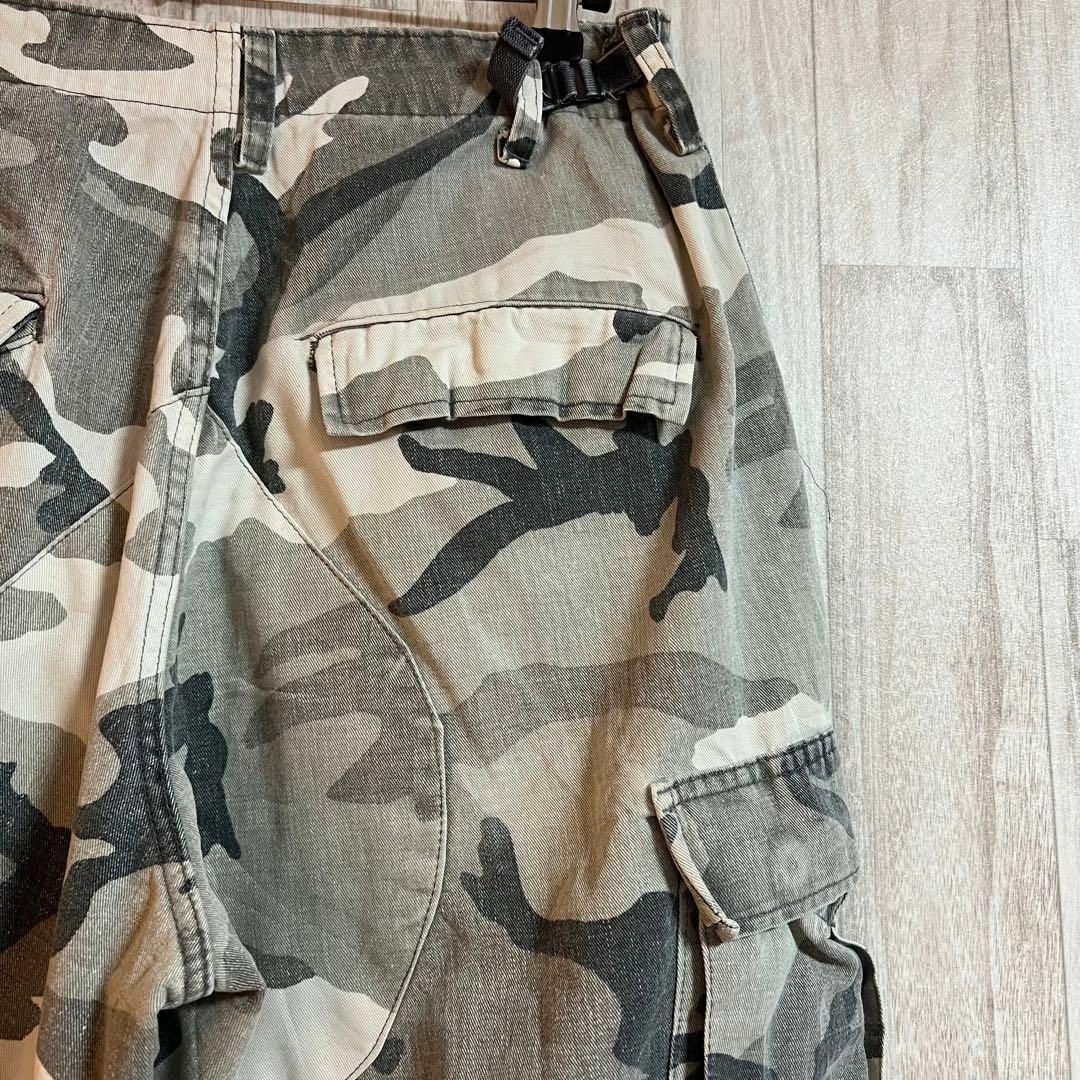 カーゴパンツ カモフラ 迷彩 軍物 グレー 8415-01-084-1717の カーゴパンツ カモフラ 迷彩 軍物 グレー 8415-01-084-1717の