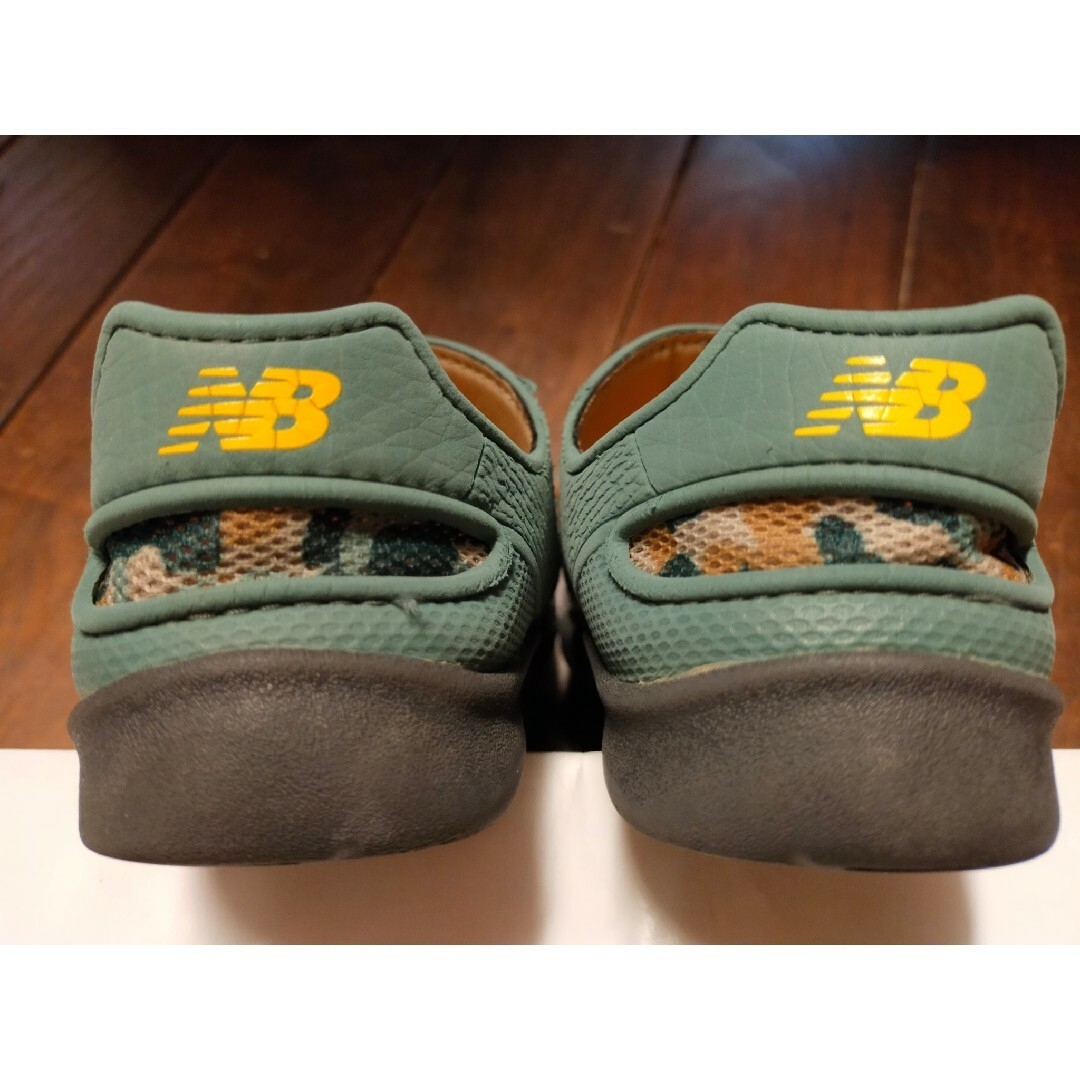 New Balance(ニューバランス)のサンダル　21 キッズ/ベビー/マタニティのキッズ靴/シューズ(15cm~)(サンダル)の商品写真