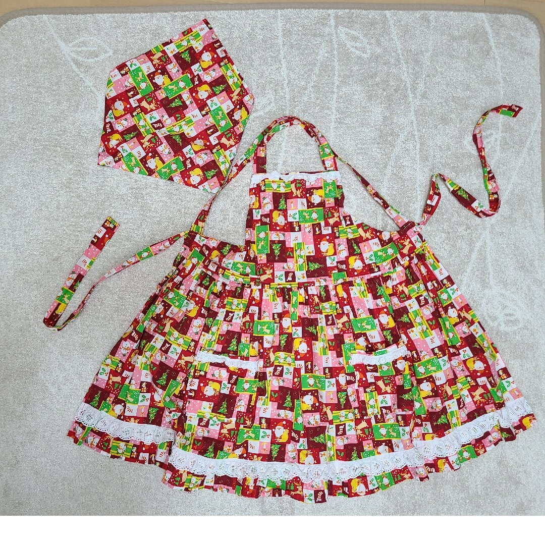 エプロン 女の子　キッズ　クリスマス　サンタクロース　ハンドメイド キッズ/ベビー/マタニティのキッズ服女の子用(90cm~)(その他)の商品写真