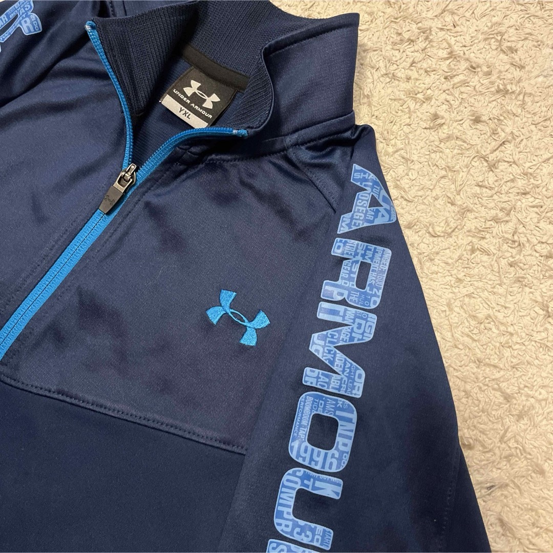 UNDER ARMOUR(アンダーアーマー)のアンダーアーマー　キッズ　上下　セットアップ　YXL キッズ/ベビー/マタニティのキッズ服男の子用(90cm~)(その他)の商品写真