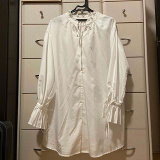 ダブルクローゼット(w closet)のwcloset ダブルクローゼット　白　ホワイト　トップス　シャツ　リボン(シャツ/ブラウス(長袖/七分))