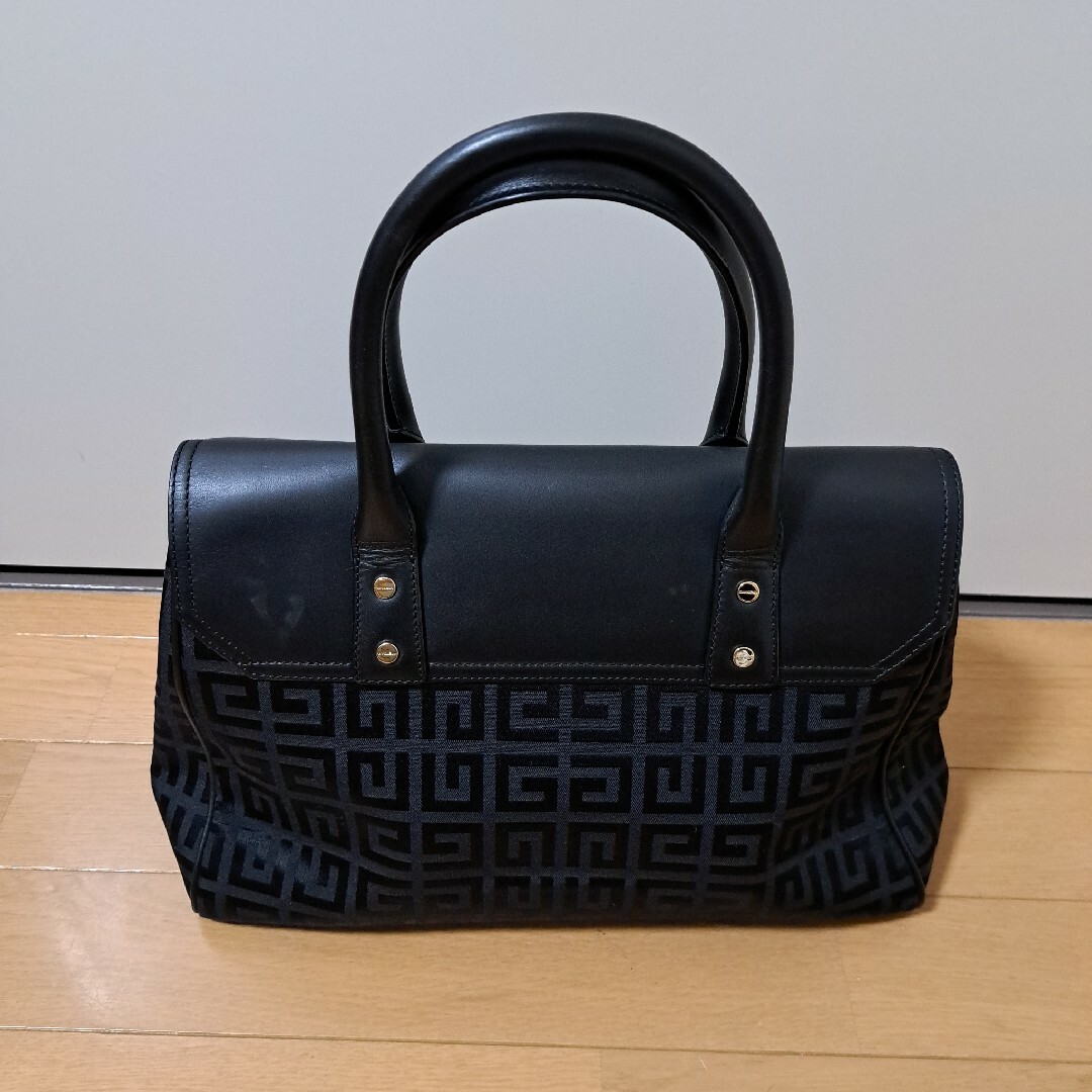 GIVENCHY(ジバンシィ)の[送料込] GIVENCHY ハンドバッグ 総柄 ブラック キャンバス フリンジ レディースのバッグ(ハンドバッグ)の商品写真