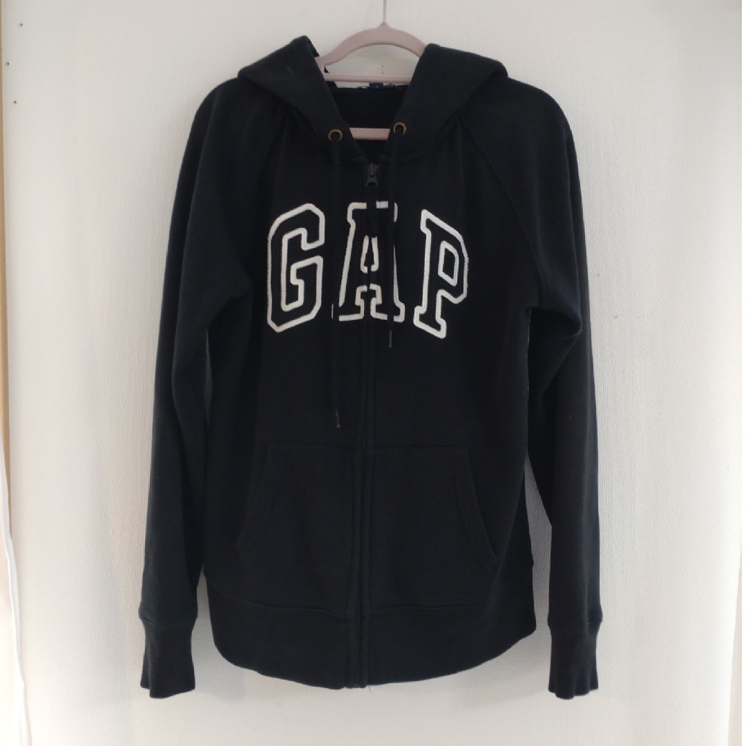 GAP(ギャップ)のパーカー　GAP　M キッズ/ベビー/マタニティのベビー服(~85cm)(トレーナー)の商品写真