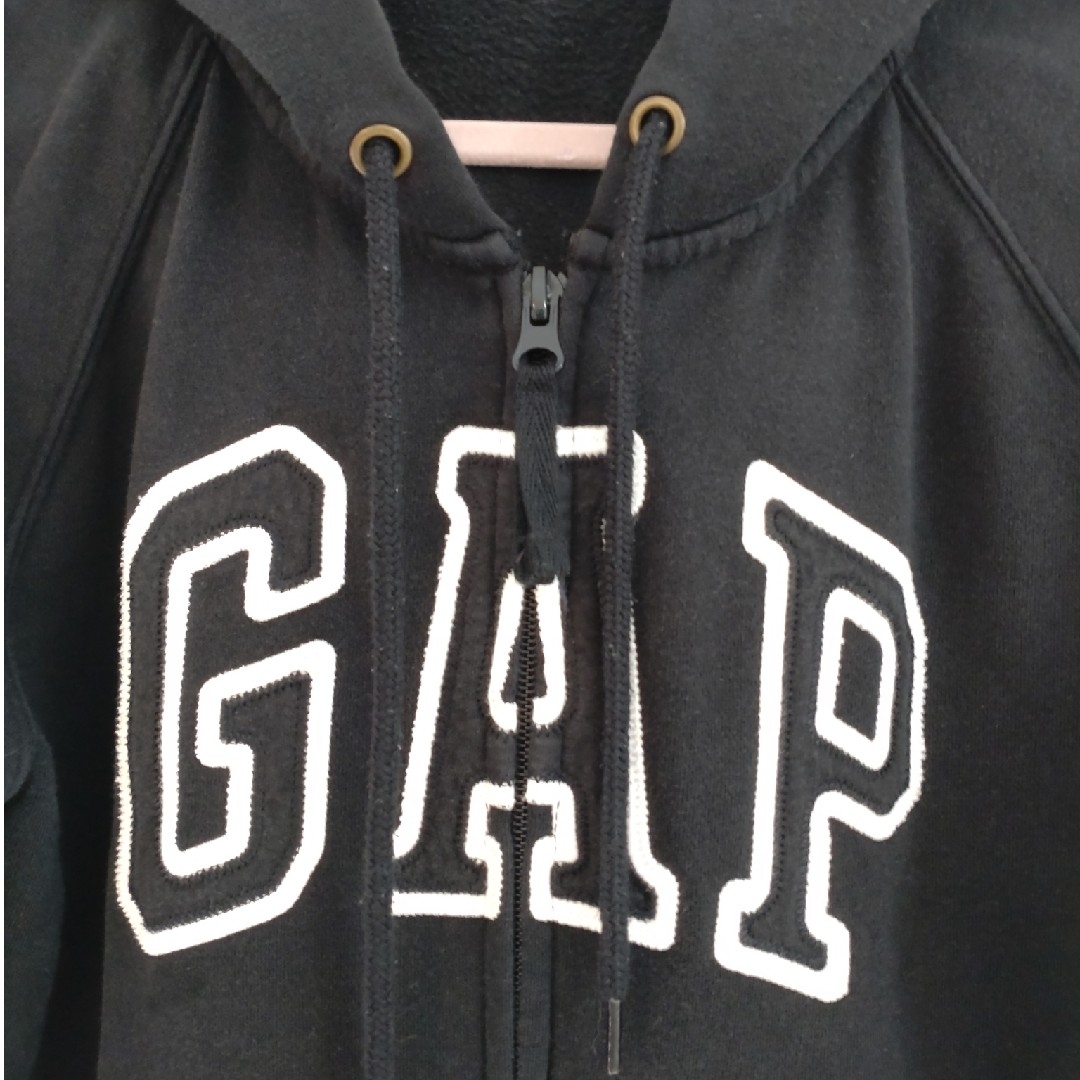 GAP(ギャップ)のパーカー　GAP　M キッズ/ベビー/マタニティのベビー服(~85cm)(トレーナー)の商品写真