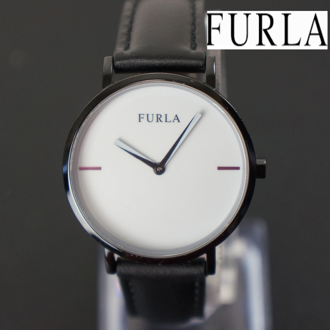 Furla(フルラ)の【稼働品】FURLA ブラックケース　新品ベルト 電池交換済 レディースのファッション小物(腕時計)の商品写真