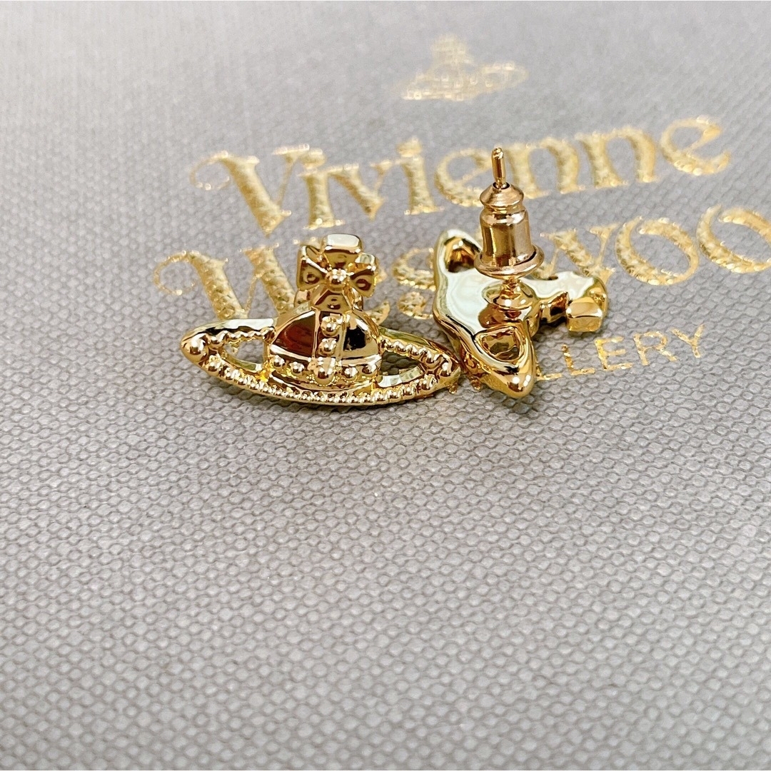 Vivienne Westwood(ヴィヴィアンウエストウッド)の巾着付き　ヴィヴィアン ピアス レディースのアクセサリー(ピアス)の商品写真