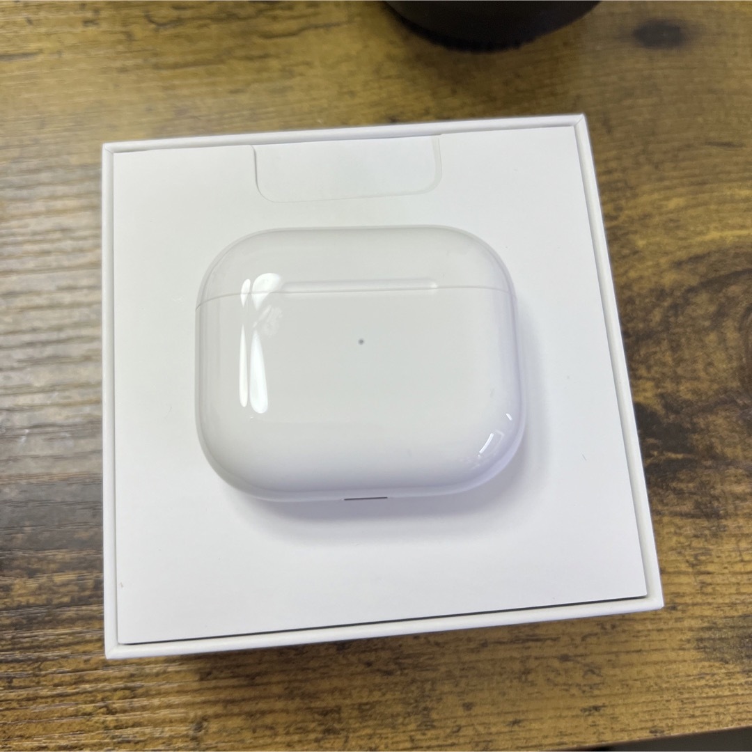 プレミア商品 新品未使用 Apple Airpods 第3世代 エアーポッズ 第3世代